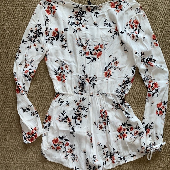 Kendall and Kylie Romper - Picture 2 of 3